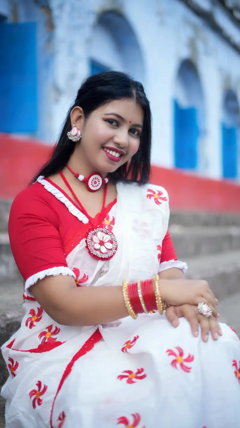 Women's Dhupian Silk Saree with Ball Print and Lace