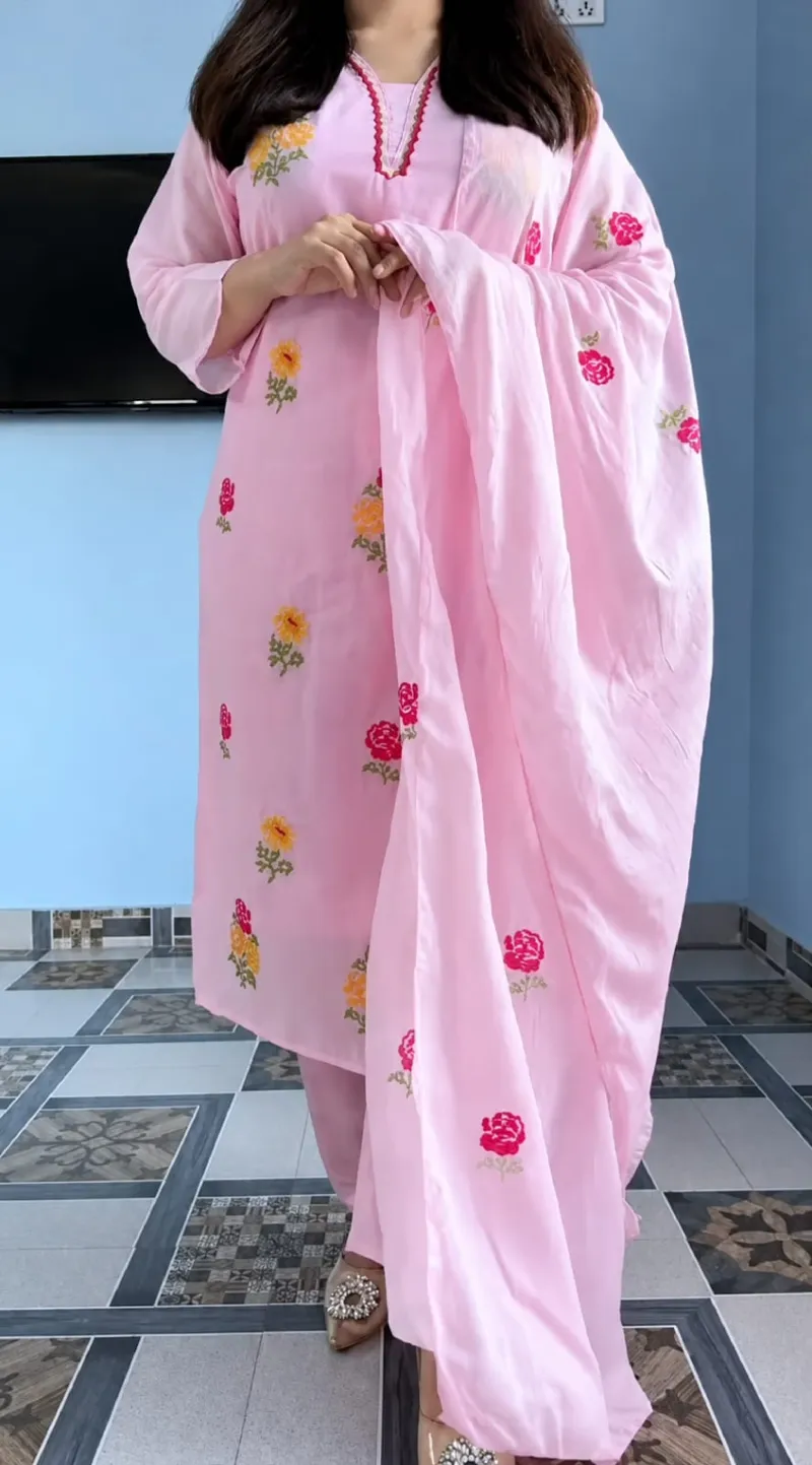 ফ্লোরাল এমব্রয়ডারি কটন গারারা ড্রেস, এমব্রয়ডারি ওড়নাসহ