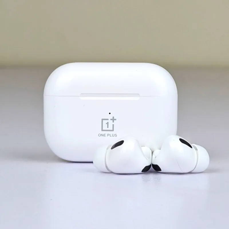 OnePlus AirRO3 ট্রু ওয়্যারলেস ব্লুটুথ ইয়ারবাডস – নয়েজ রিডাকশন, 360mAh ব্যাটারি (সাদা)