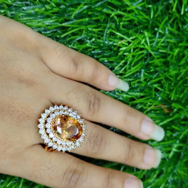 এমারেল্ড রয়্যাল ক্রাউন রিং