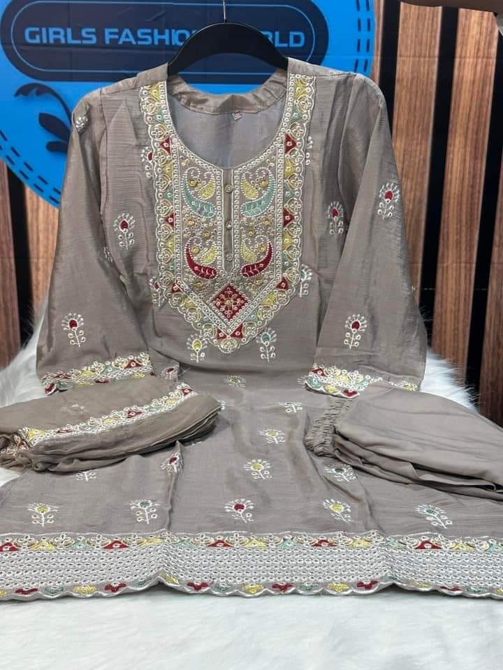 রেডিমেড ক্রেপ চিনন জর্জেট থ্রি পিস, ট্যাসেল ওড়না