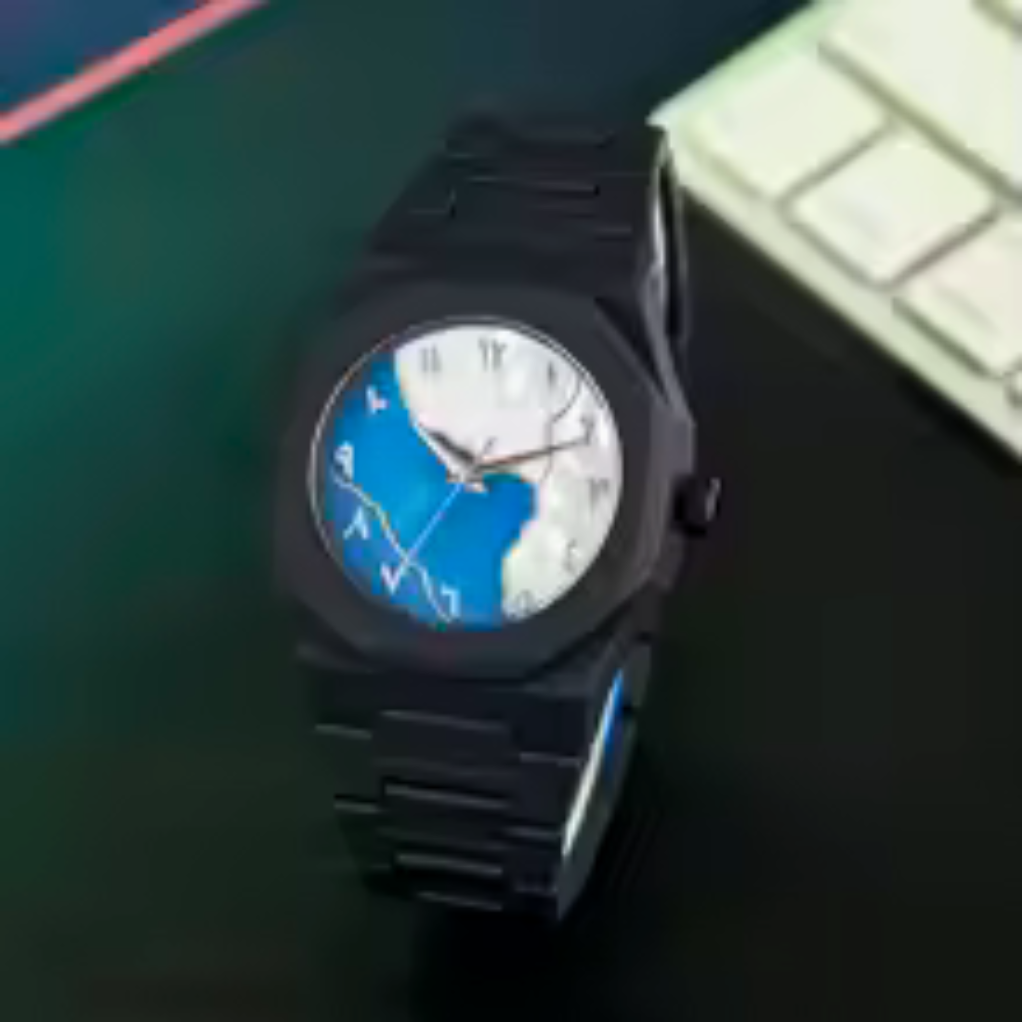 Aura Watch 2025 অ্যারাবিক ডায়াল ঘড়ি (মাল্টি কালার ডায়াল) – চেইন কাটার ও বক্স সহ