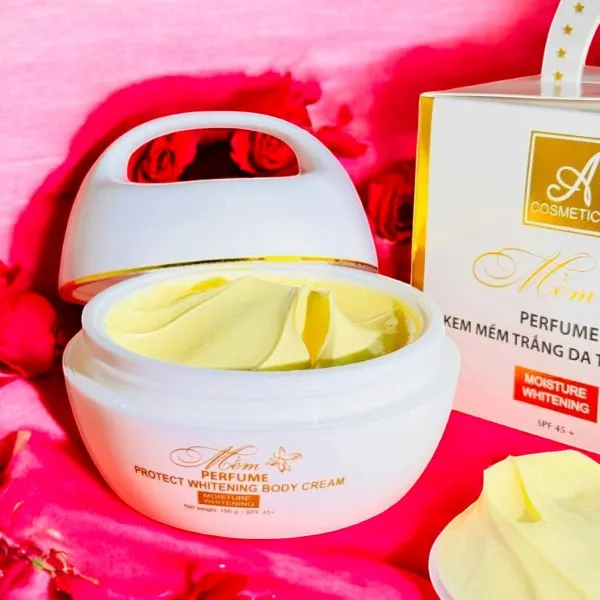 A Cosmetics বডি হোয়াইটেনিং ক্রিম 150g