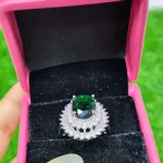 এমারেল্ড রয়্যাল ক্রাউন রিং