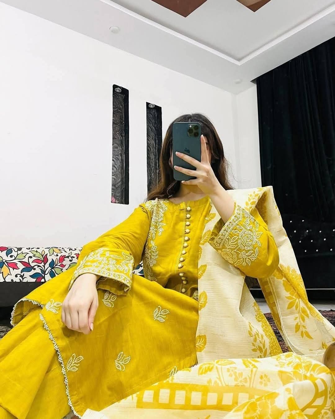 মেয়েদের রেয়ন কটন থ্রি পিস, এমব্রয়ডারি ও লেইস ওয়ার্ক