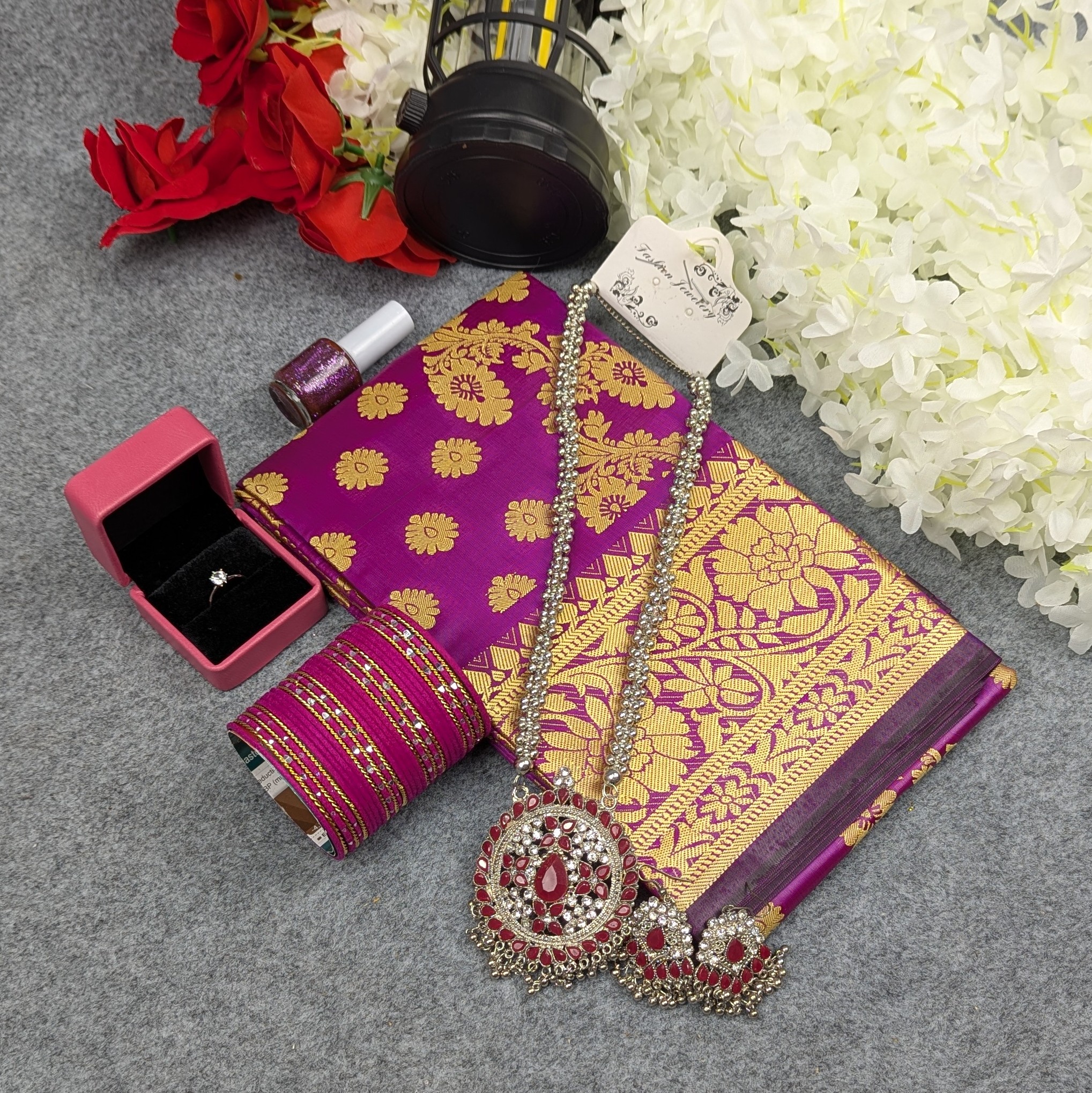 সিল্ক কাতান শাড়ি কম্বো সেট - বেগুনি (Purple)