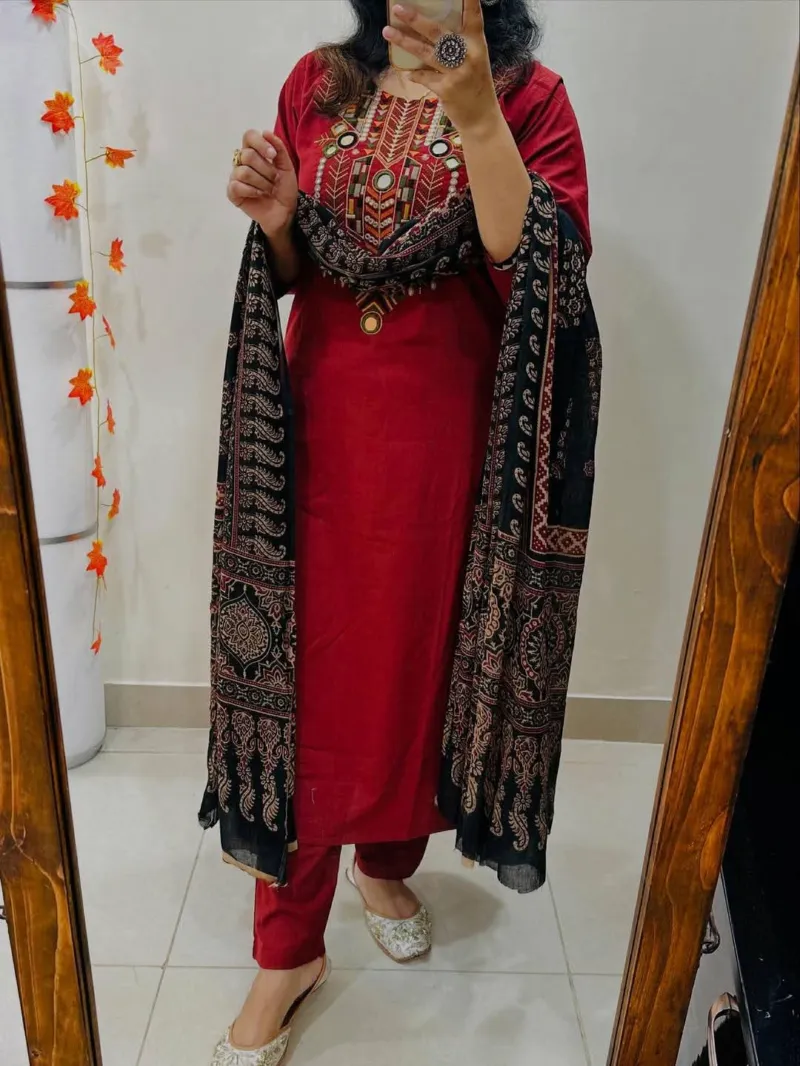 Women's Slub Cotton Three Piece with Heavy Chest Embroidery