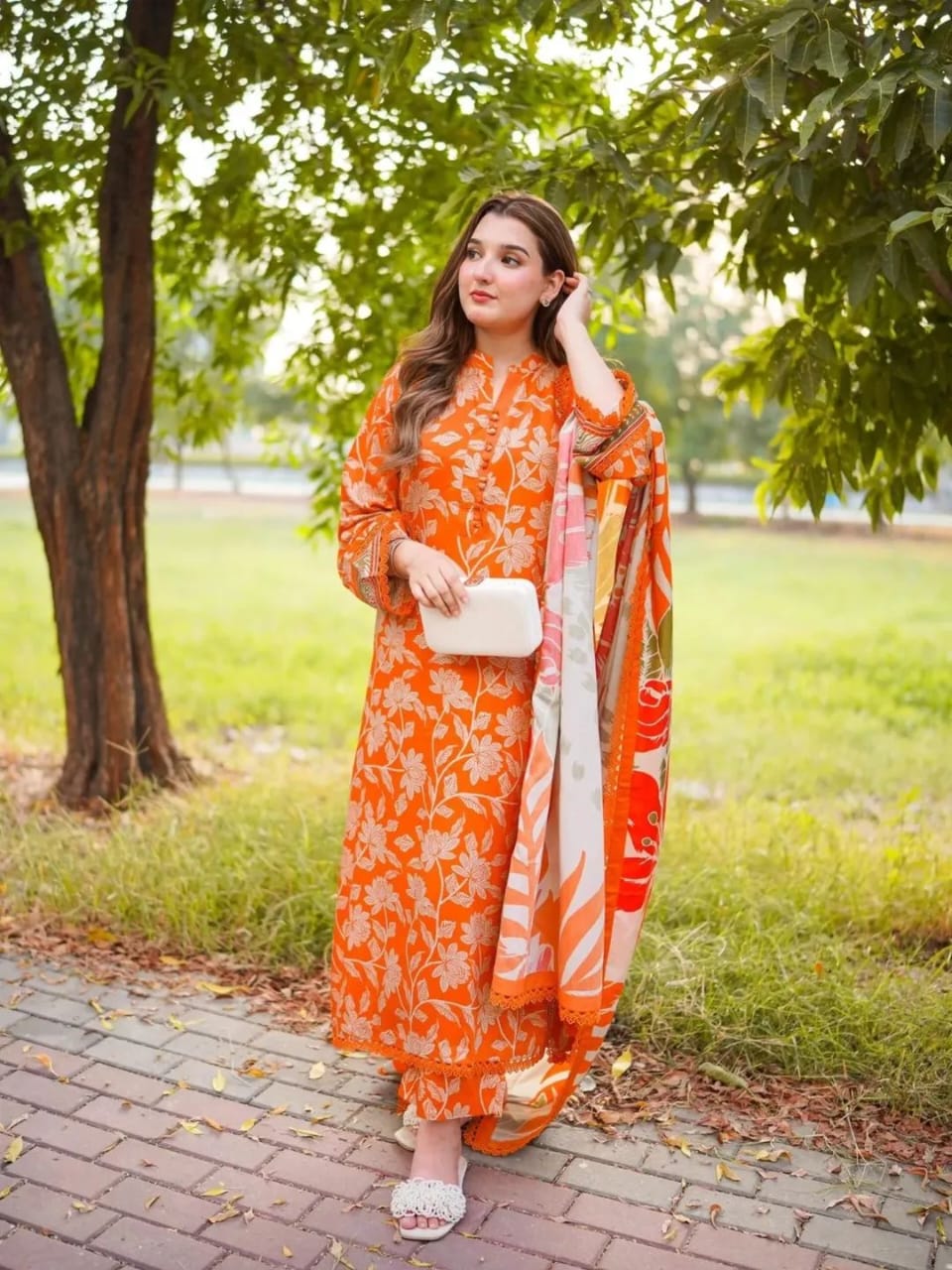 Digital Print Three Piece with 90 Inch Bindu Orna, 4 Colours