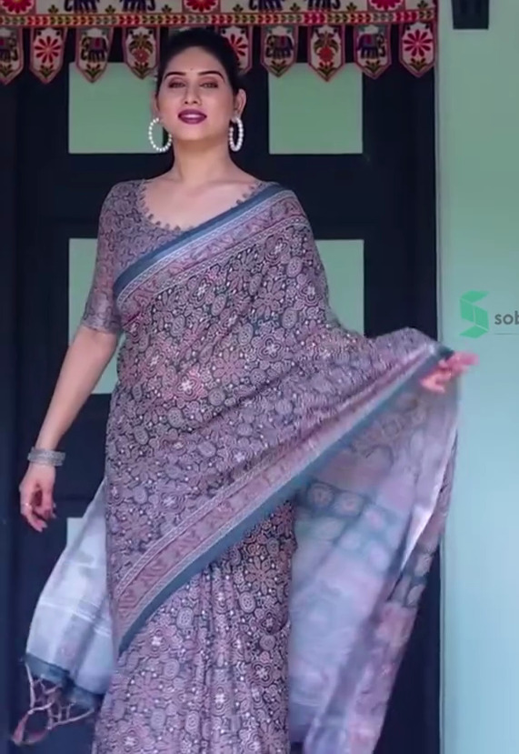 Comfortable Chanduri Silk Digital Print Saree with Tassels