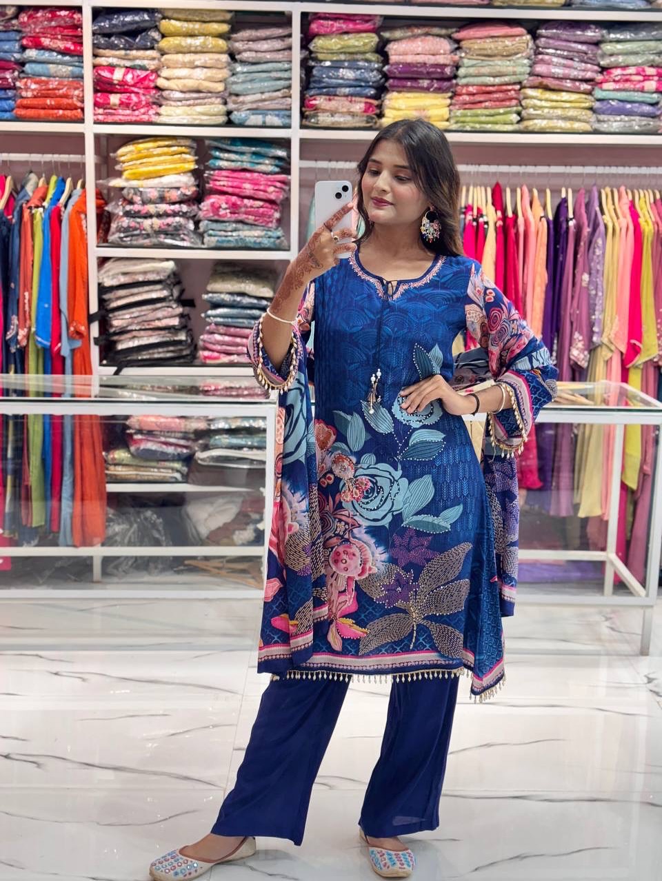 ডিজিটাল প্রিন্ট গাউন থ্রি পিস, কারচুপি ও জর্জেট ওড়না