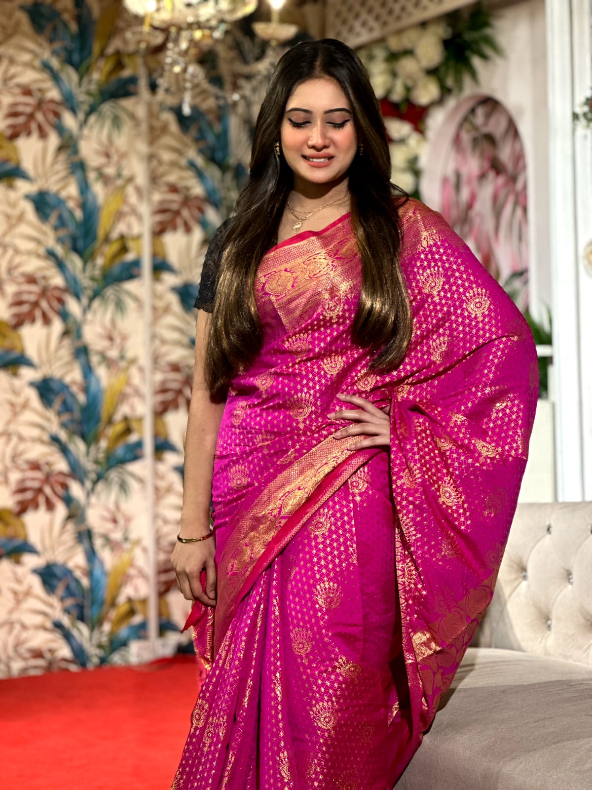 Silk Katan Banarasi Saree with Golden Zari Work, 12 Haath