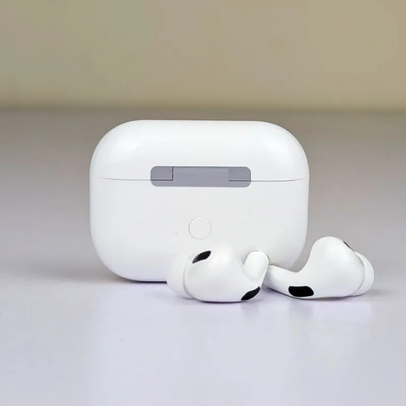 OnePlus AirRO3 ট্রু ওয়্যারলেস ব্লুটুথ ইয়ারবাডস – নয়েজ রিডাকশন, 360mAh ব্যাটারি (সাদা)