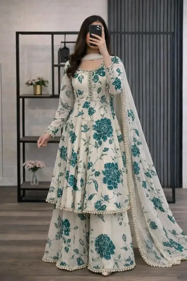 স্ক্রিন প্রিন্ট কটন গারারা থ্রি পিস, লেইস ওয়ার্ক, M ও L