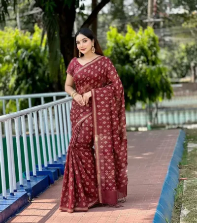 রাবার স্ক্রিন প্রিন্টের সুতি শাড়ি, 14 হাত