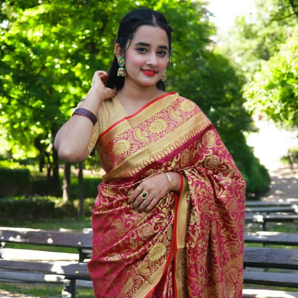 জরি ও পার্ল কাজের সিল্ক কাতান শাড়ি