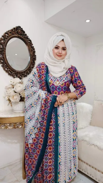 Jamdani Naira Cut Linen Three Piece, 50 Inch Kameez