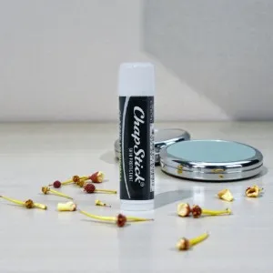 ChapStick Skin Protectant লিপ বাম (ফ্লেভারহীন)