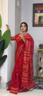পাড়ে প্রিন্ট করা হাফ সিল্ক স্ক্রিন প্রিন্ট শাড়ি, ব্লাউজ পিসসহ