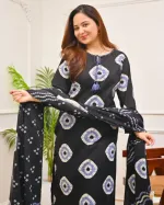 সফট কটন চুনরি প্রিন্ট থ্রি-পিস, টাসেলসহ, সাইজ M ও L