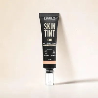Insight Skin Tint 5 In 1 সিরাম ফাউন্ডেশন - 6 Hazelnut Shot