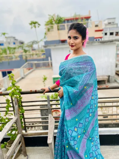 হাফ সিল্ক ব্লক প্রিন্ট শাড়ি, রানিং ব্লাউজ পিস সহ, 13 হাত