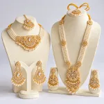 কুন্দন ও পার্ল কমপ্লিট ব্রাইডাল জুয়েলারি সেট