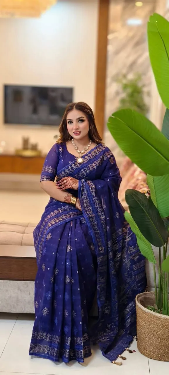 পাড়ে প্রিন্ট করা হাফ সিল্ক স্ক্রিন প্রিন্ট শাড়ি, ব্লাউজ পিসসহ