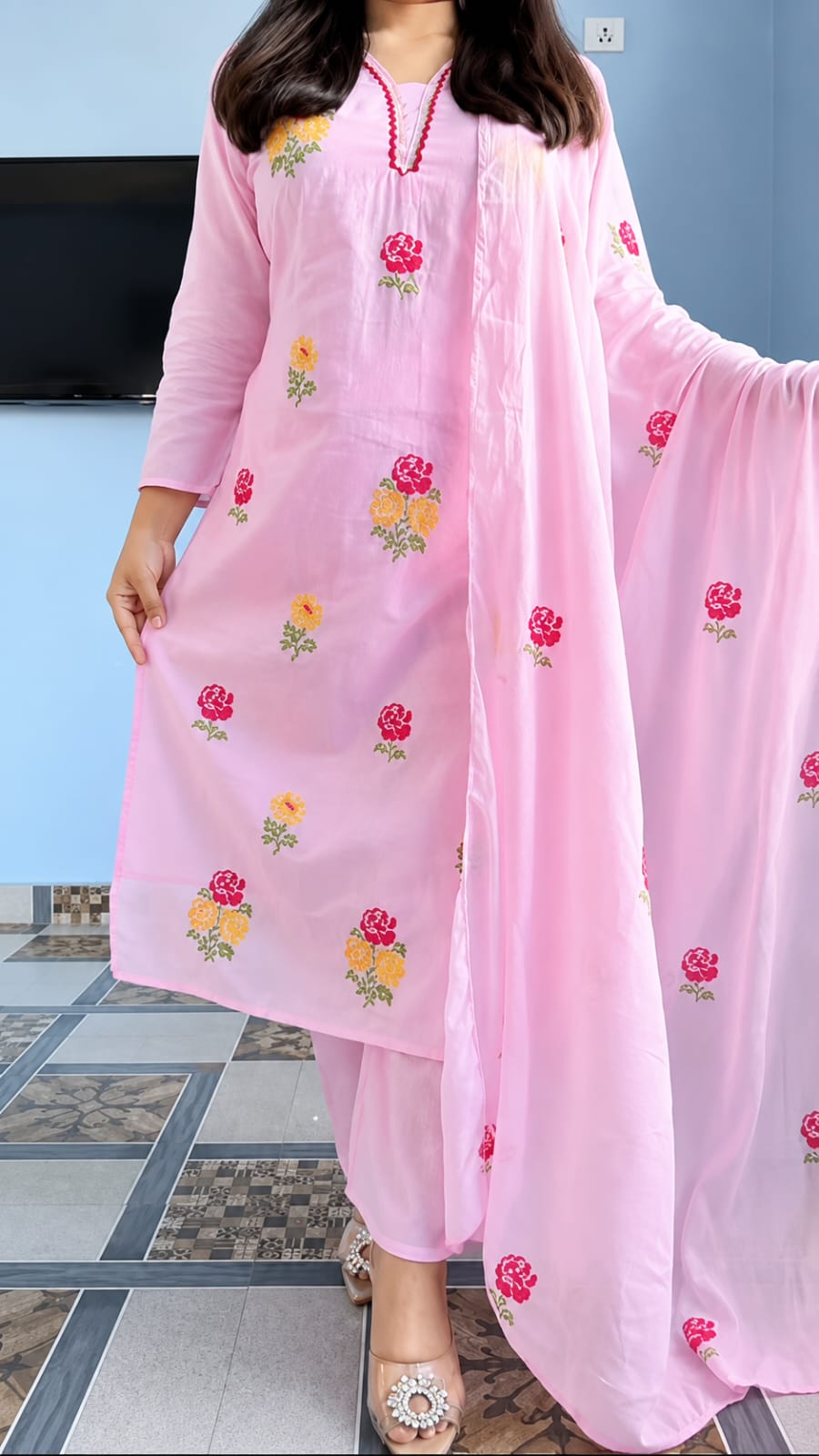 ফ্লোরাল এমব্রয়ডারি কটন গারারা ড্রেস, এমব্রয়ডারি ওড়নাসহ
