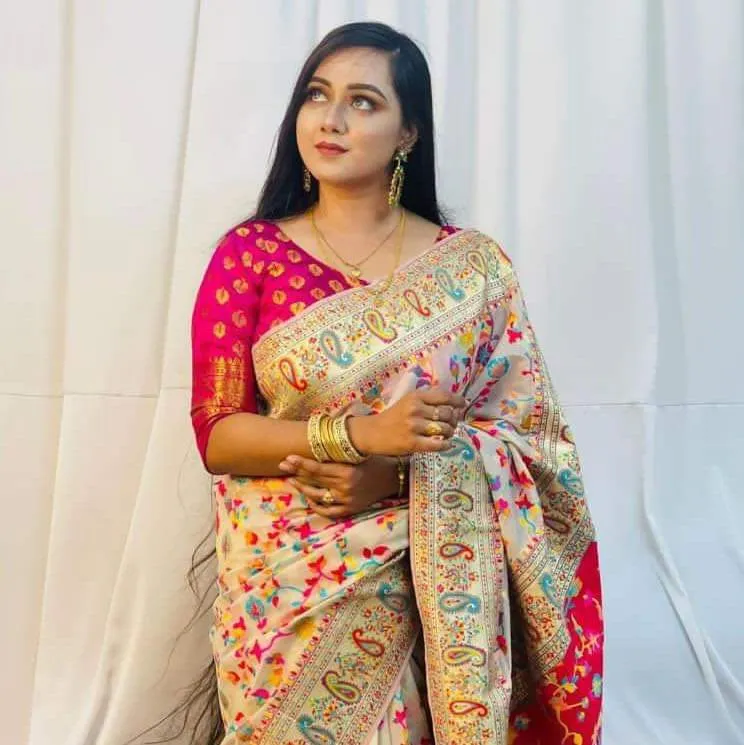 হাফ সিল্কের মহিলা স্ক্রিন প্রিন্ট শাড়ি, দৈর্ঘ্য 12 হাত