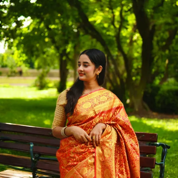 জরি ও পার্ল কাজের সিল্ক কাতান শাড়ি