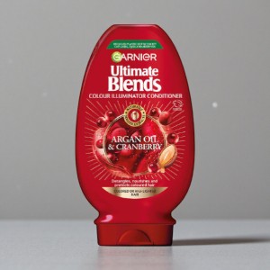 Garnier Ultimate Blends Argan Oil & Cranberry Colour Protecting Conditioner 400ml (Poland)