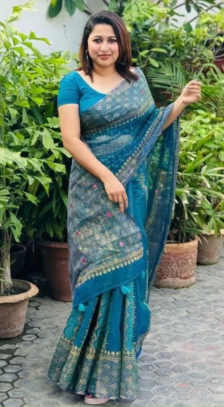 ব্লক প্রিন্ট সেমি মসলিন শাড়ি, কটন ভয়েল ব্লাউজ, 14 হাত
