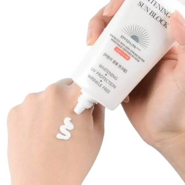 Jigott হোয়াইটেনিং UV সান ব্লক SPF 50+ PA+++