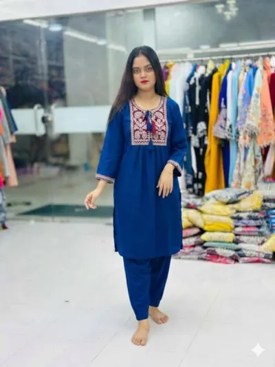 মহিলাদের এমব্রয়ডারি সিল্ক টু পিস, ফ্রি সাইজ 32 থেকে 42