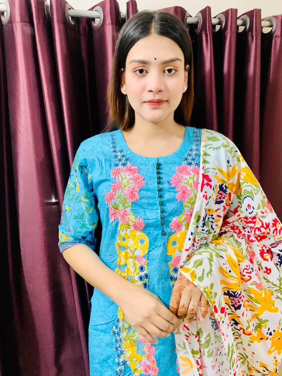 এমব্রয়ডারি ভয়েল থ্রি পিস, স্ক্রিন প্রিন্ট কটন ওড়না