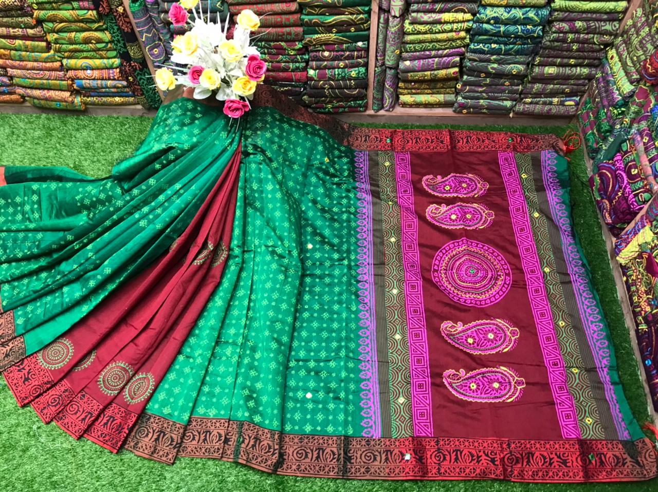 এমব্রয়ডারি ডিজাইনের ধুপিয়ান সিল্ক ব্লক প্রিন্ট শাড়ি, 13 হাত