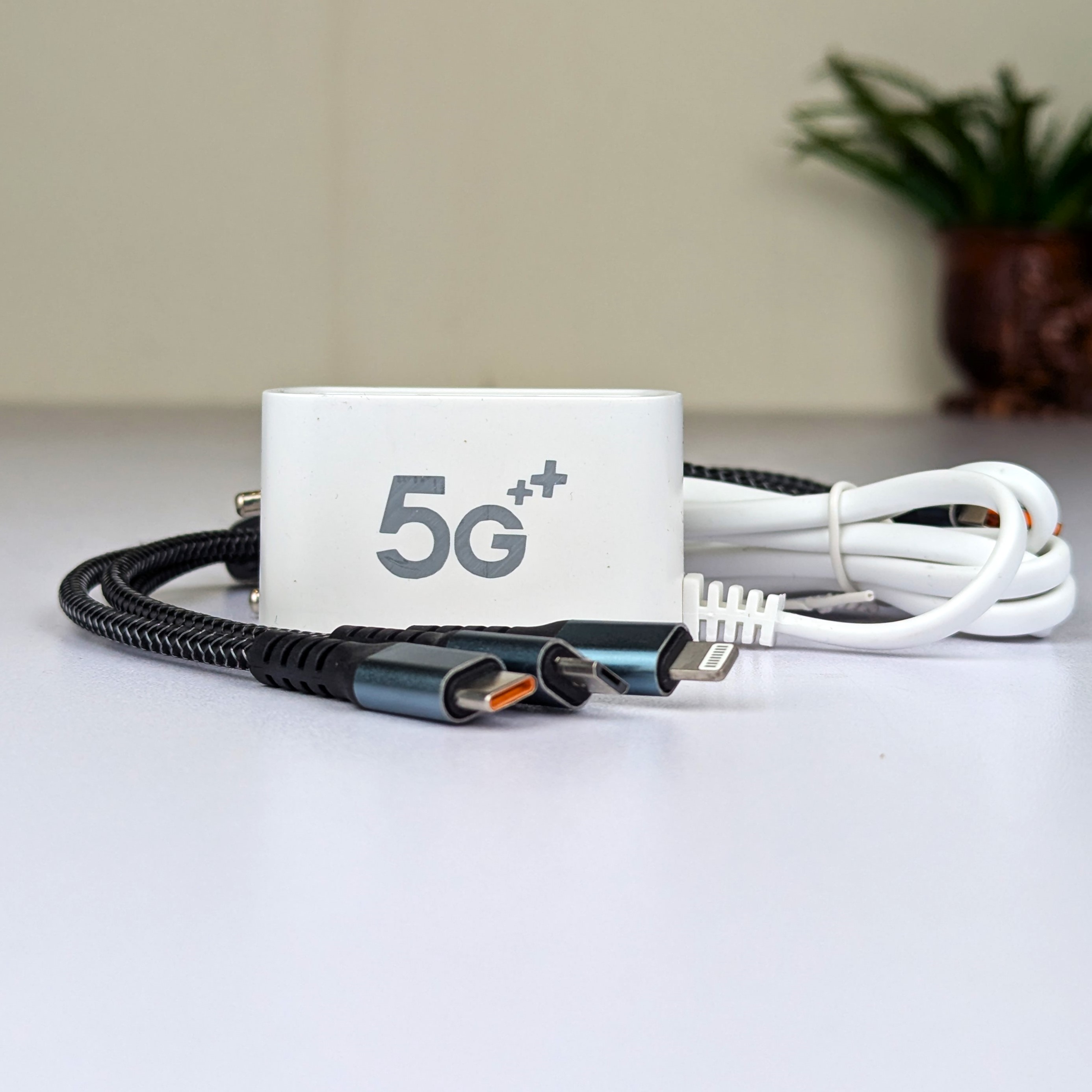 6-in-1 চার্জিং সেট: 6 পোর্ট USB চার্জার ও 3-in-1 ফাস্ট ক্যাবল