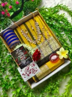Gift Saree Combo with Kundan Set, Bangles, Gajra and Box