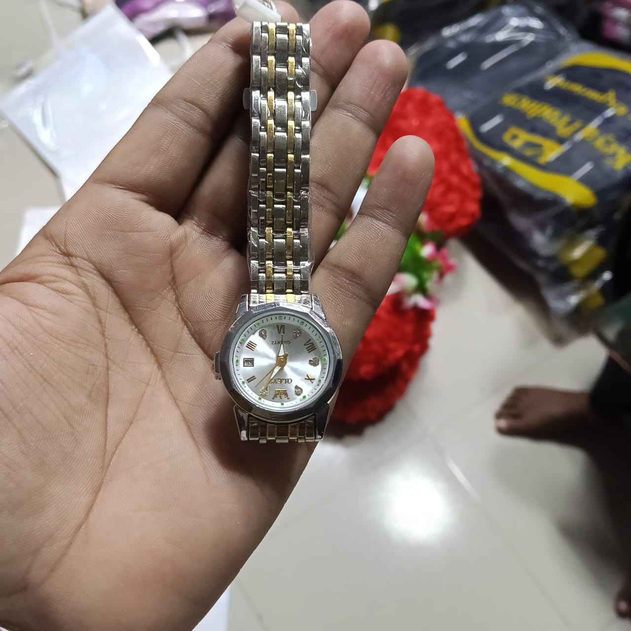 OLEVS 9931 মেয়েদের স্টেইনলেস স্টিল লুমিনাস ঘড়ি (সিলভার)