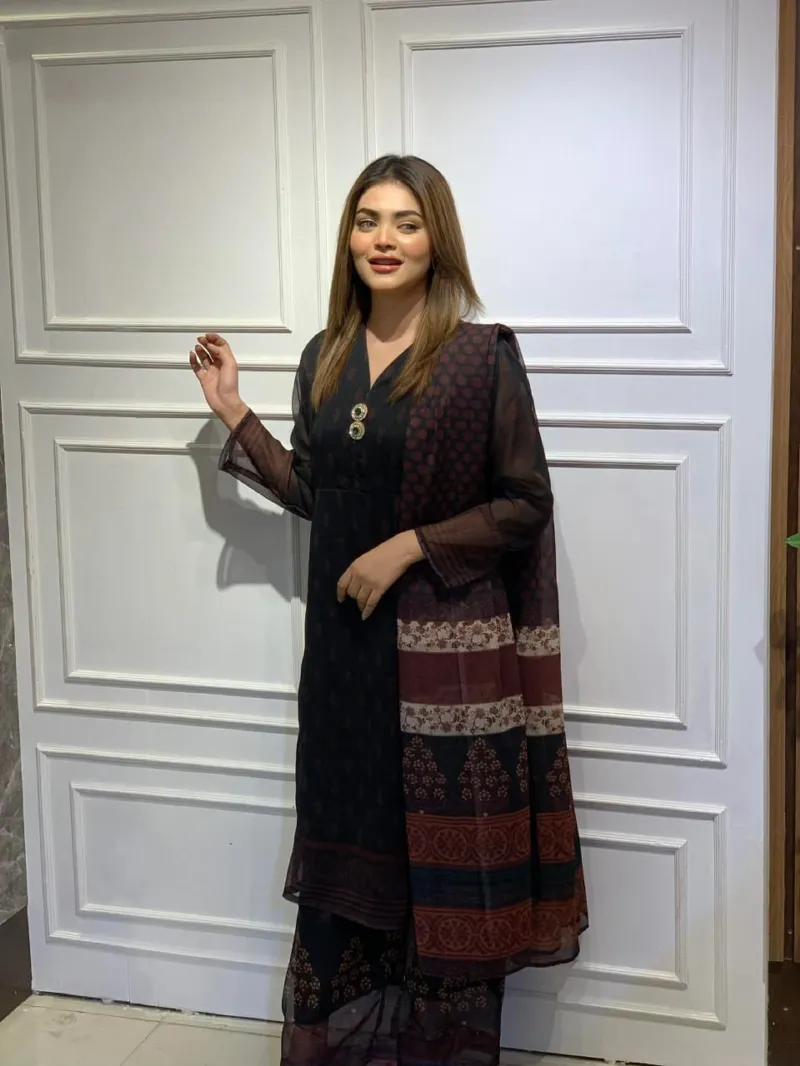 জর্জেট ডিজিটাল প্রিন্ট থ্রি পিস, ইনার সহ পান্ট, M থেকে XXL