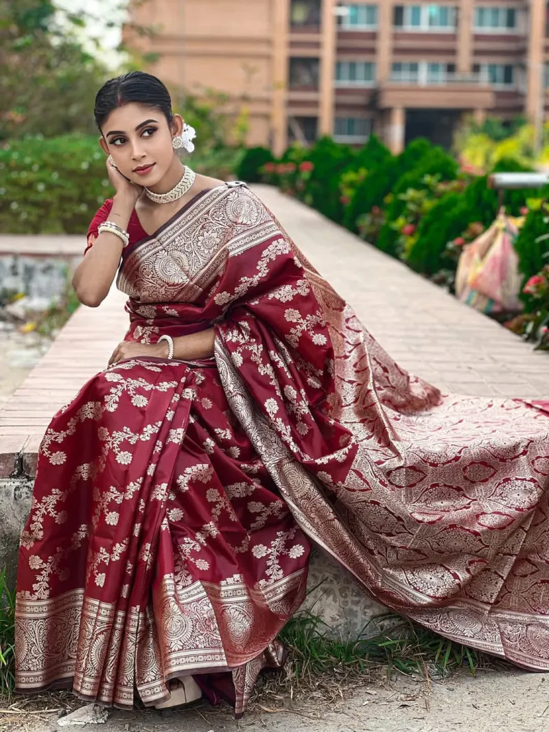 Soft Silk Banarasi Katan Saree with Zari Thread Work, 6 Colours