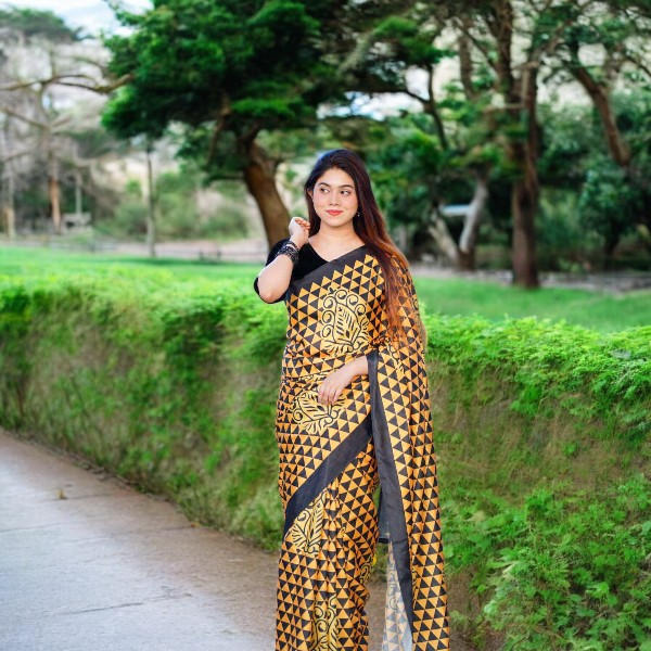 মাধুরী মালা শাড়ী