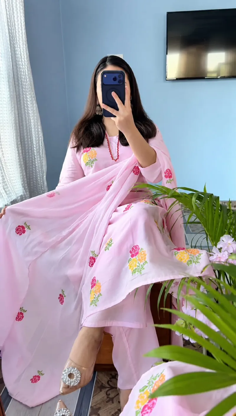 ফ্লোরাল এমব্রয়ডারি কটন গারারা ড্রেস, এমব্রয়ডারি ওড়নাসহ