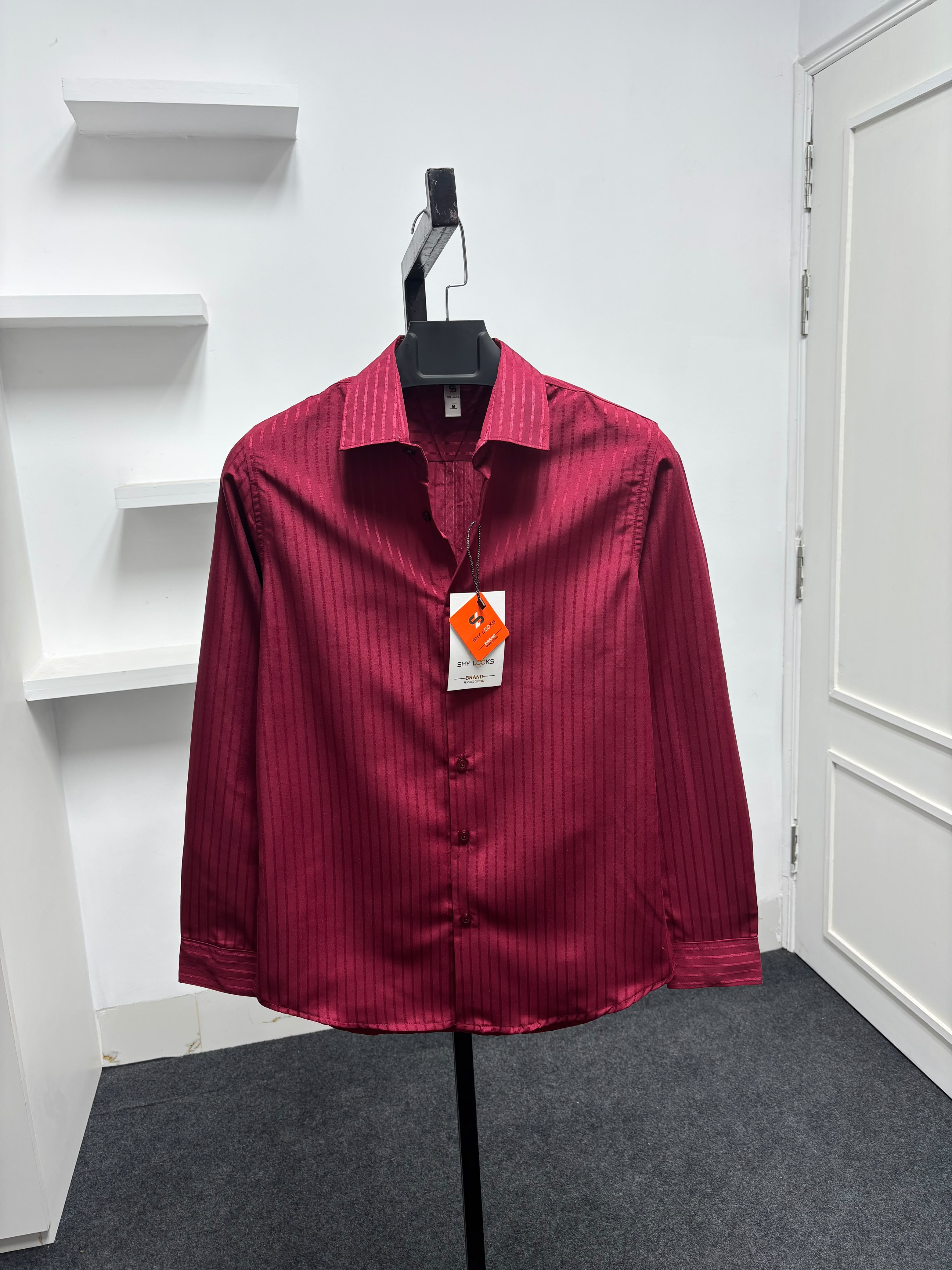 SHY LOOKS MOST DEMANDING MAROON DIAMOND SHIRT