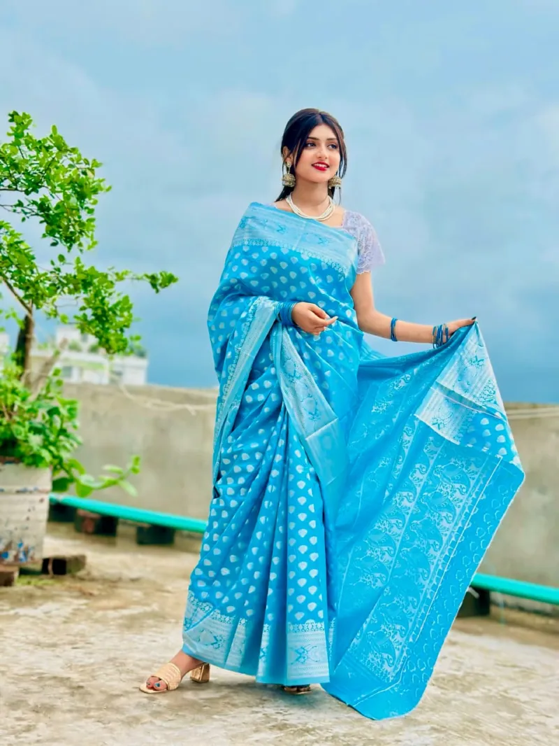 উৎসবের সফট সিল্ক কাতান শাড়ি, সূক্ষ্ম বুটি, ব্লাউজ ছাড়া