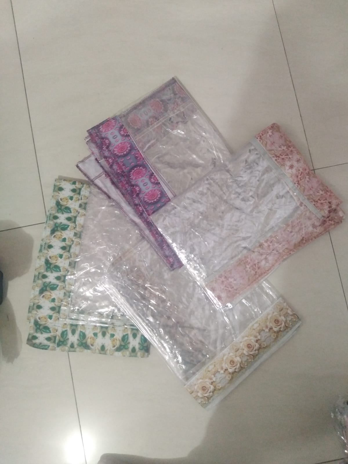 6 চেয়ারের ডাইনিং টেবিল কভার, মাল্টিকালার স্বচ্ছ কাপড়