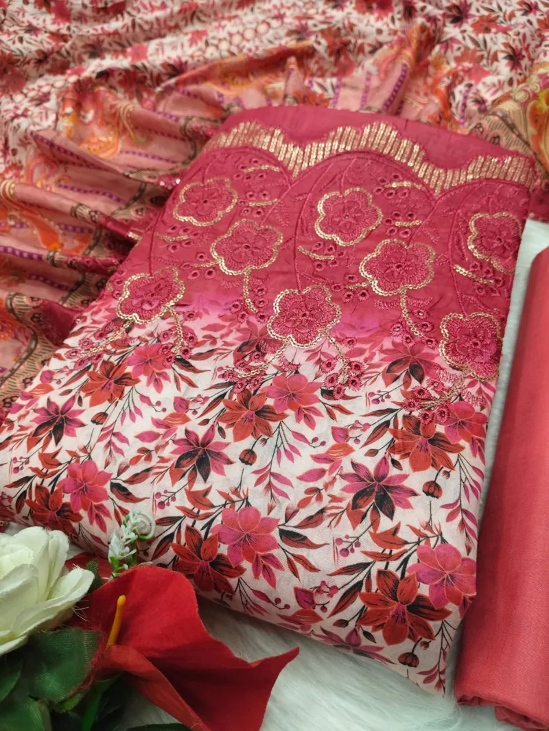 এমব্রয়ডারি করা হাতার ডিজিটাল প্রিন্ট থ্রি পিস, কাট ওয়ার্ক ওড়না