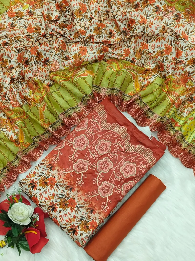 এমব্রয়ডারি করা হাতার ডিজিটাল প্রিন্ট থ্রি পিস, কাট ওয়ার্ক ওড়না