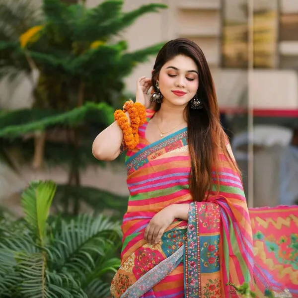 ব্লাউজ পিসসহ ডিজিটাল প্রিন্ট শাড়ি