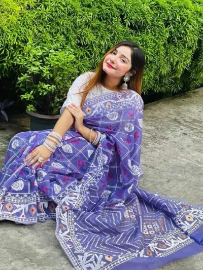হাফ সিল্ক স্ক্রিন প্রিন্ট শাড়ি, হ্যান্ড প্রিন্টেড ডিজাইন, 6টি রং